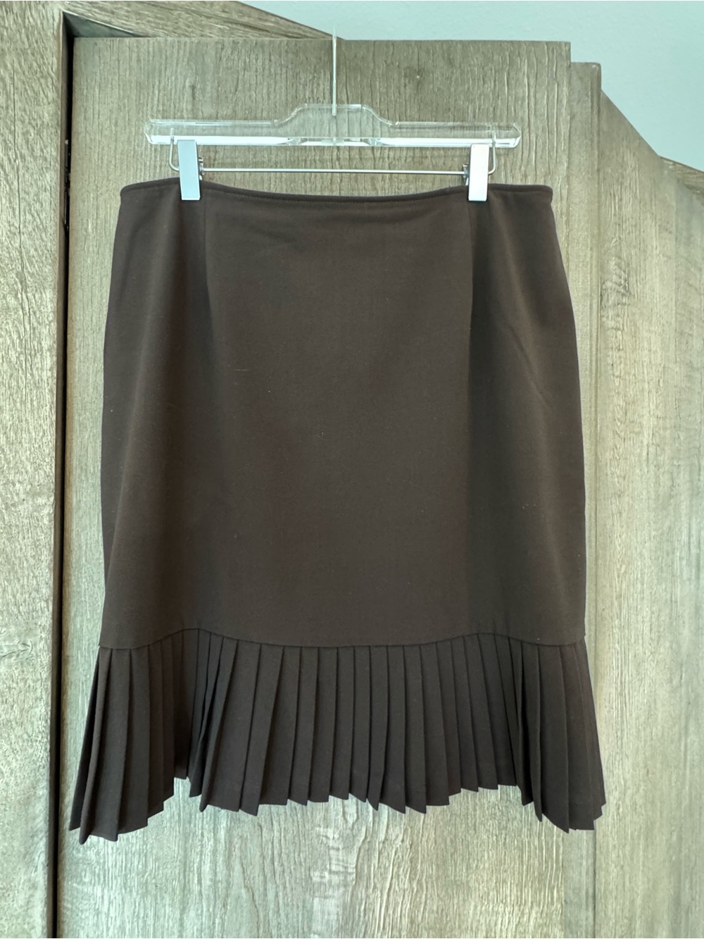 Classic Brown  Pleated-Hem Pencil Skirt